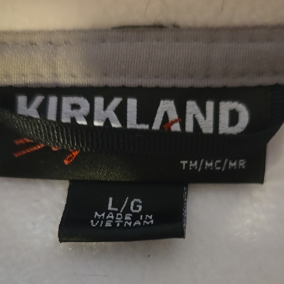 Kirkland Signature White Outdoor Jacket with Cozy Hood - Picture 6 of 9